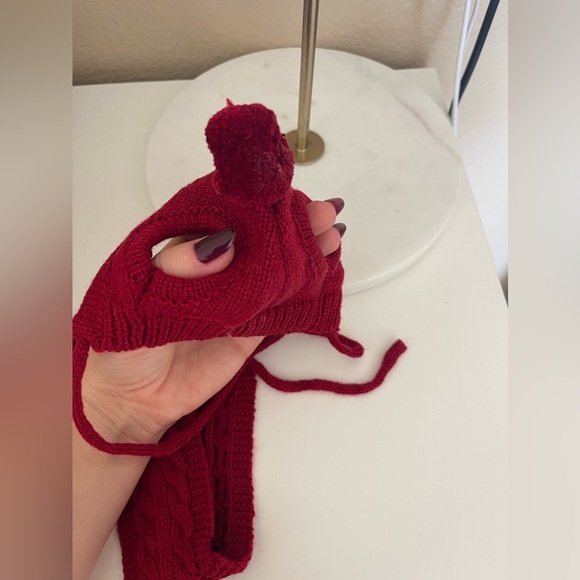 New red Knit Hat and scarf for very small dogs (I’d say size XS) - Picture 5 of 7